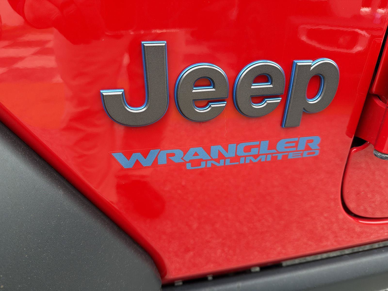 Used 2022 Jeep Wrangler Unlimited Rubicon 4xe w/ Cold Weather Group AWD/4WD image 9