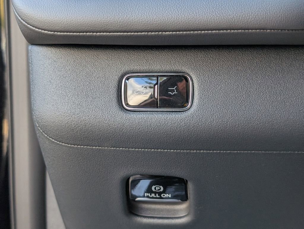 New 2026 Lincoln Navigator L Reserve AWD/4WD image 25