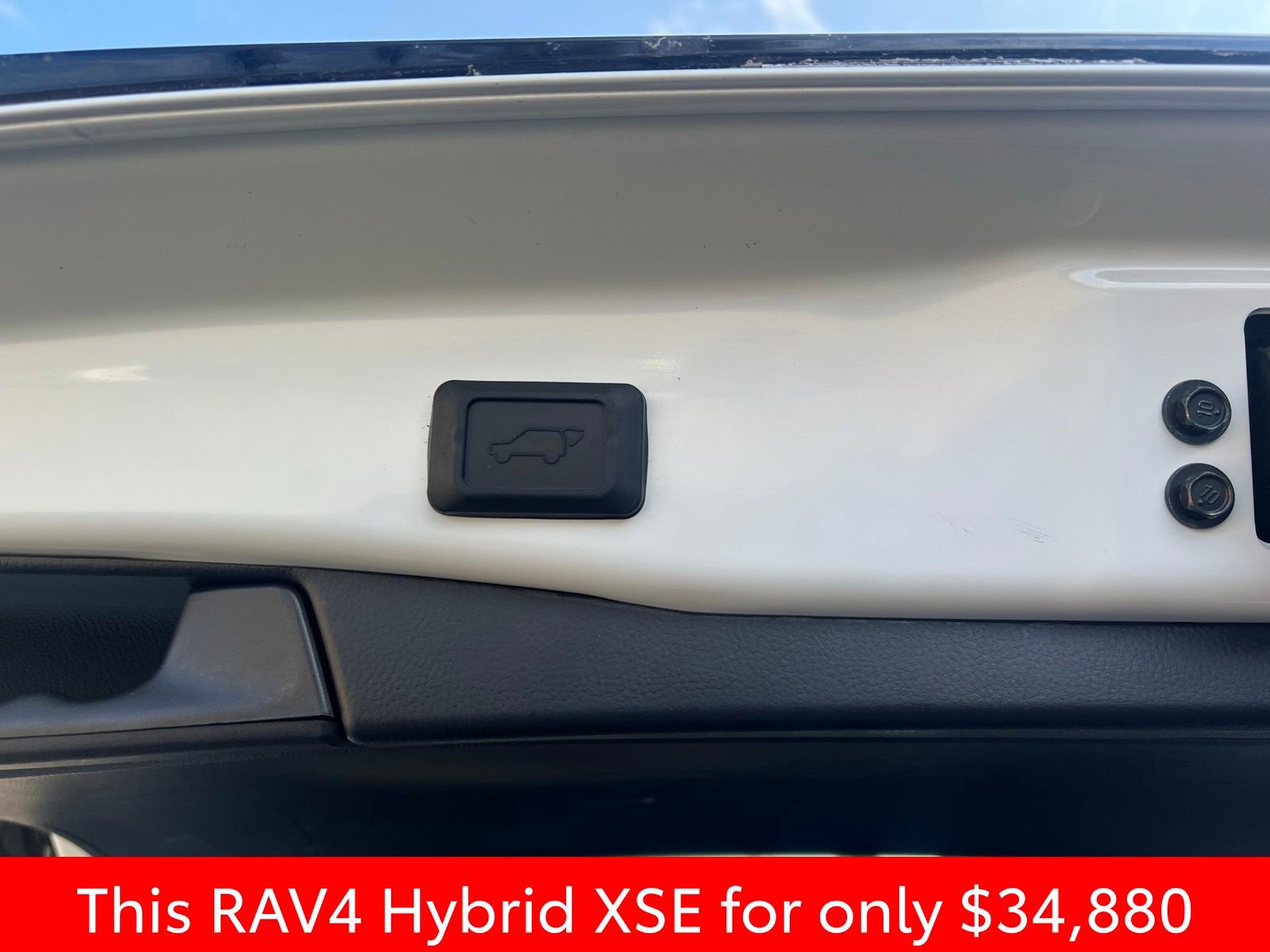 Used 2024 Toyota RAV4 XSE image 35