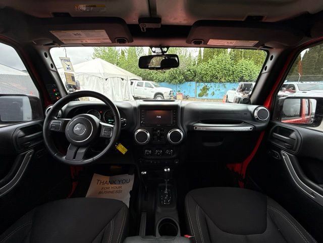 Used 2013 Jeep Wrangler Unlimited Sahara AWD/4WD image 21