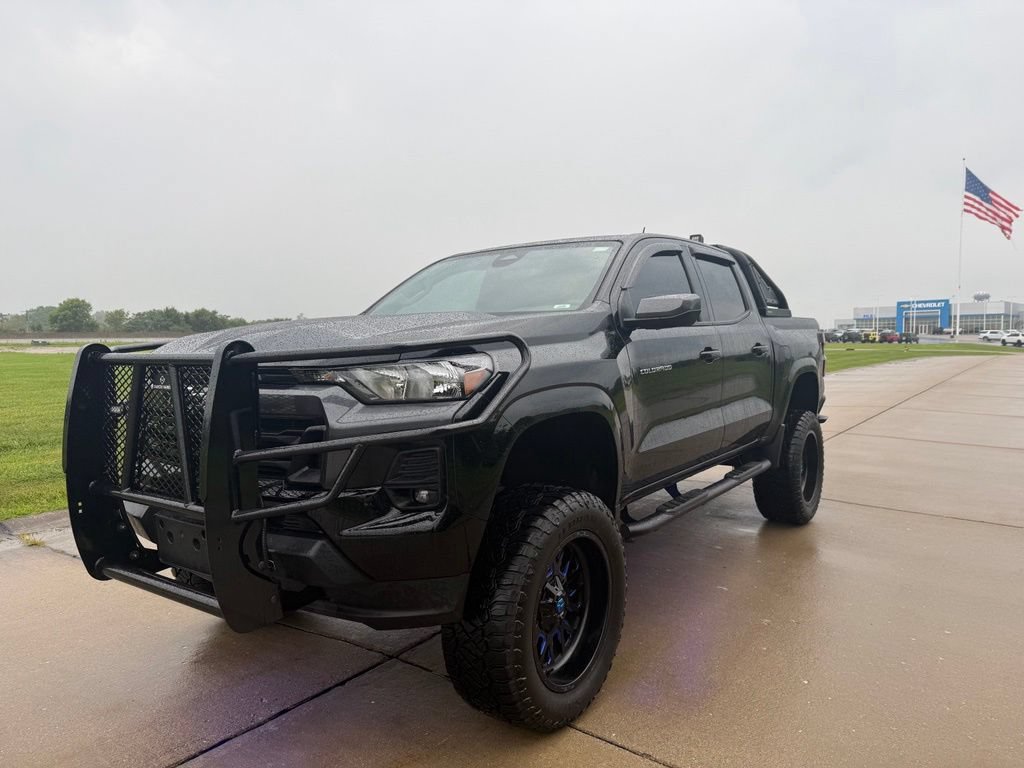 Used 2024 Chevrolet Colorado LT w/ LT Convenience Package RWD image 8