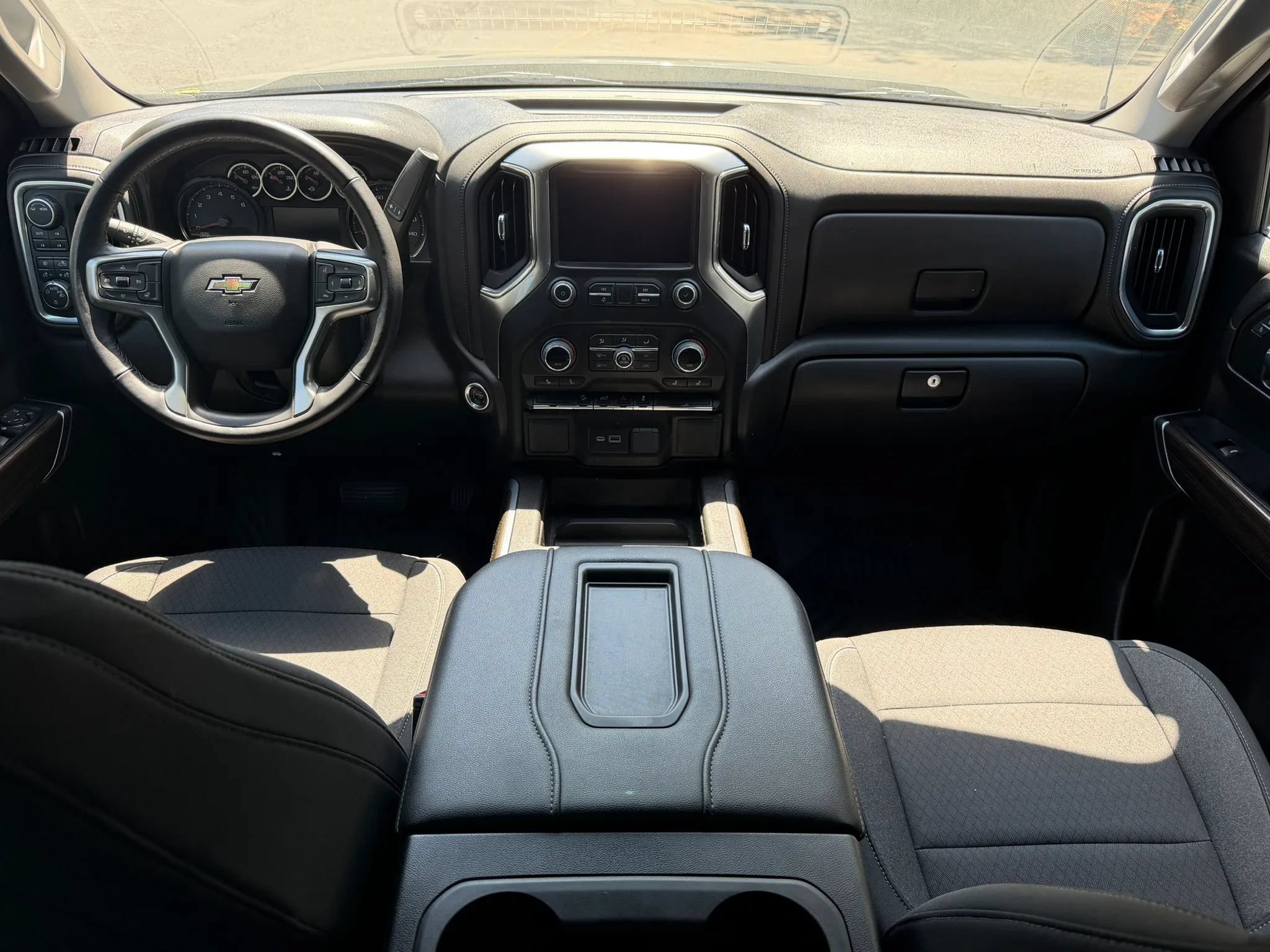 Used 2022 Chevrolet Silverado 1500 LT Trail Boss AWD/4WD image 13