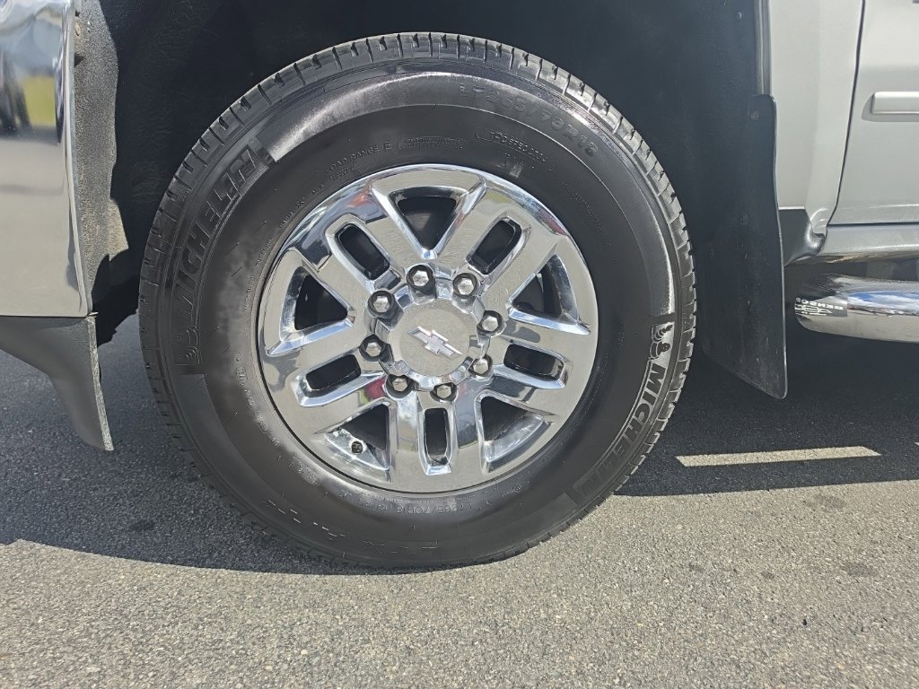 Used 2018 Chevrolet Silverado 2500 LT w/ All Star Edition AWD/4WD image 10