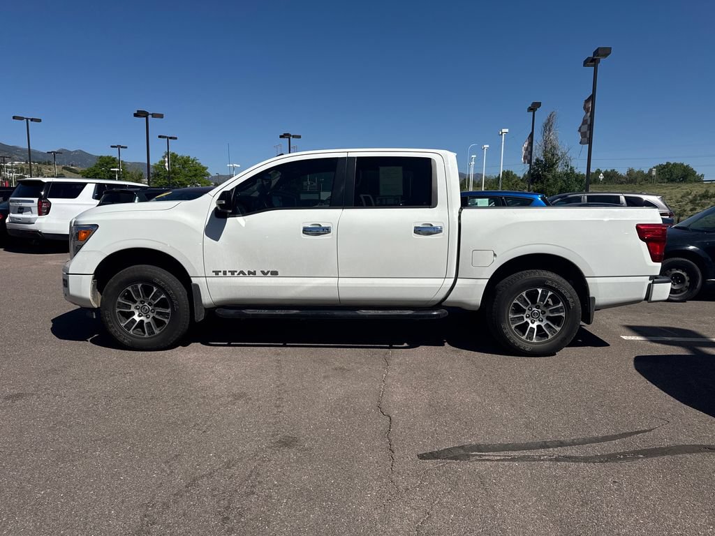 Used 2020 Nissan Titan SV w/ SV Convenience Package RWD image 8