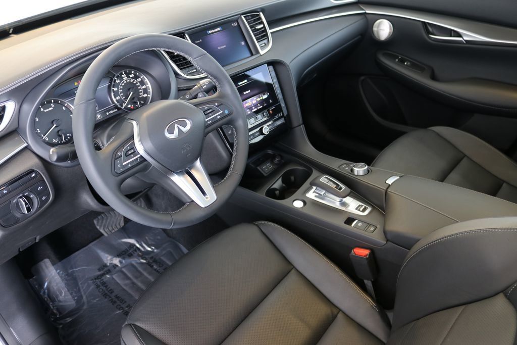 Certified 2025 INFINITI QX50 Luxe image 19