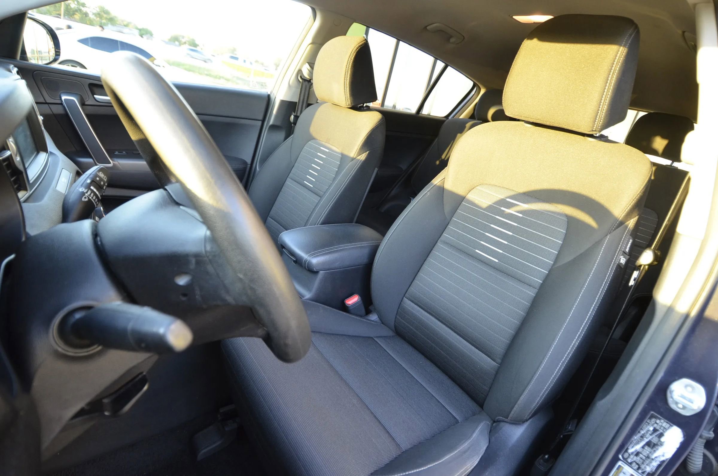 Used 2018 Kia Sportage LX w/ LX Technology Package image 16