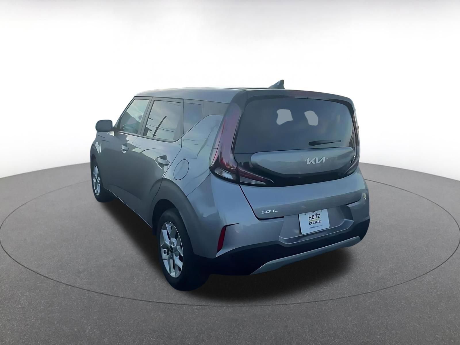 Used 2025 Kia Soul LX w/ LX Technology Package FWD image 11
