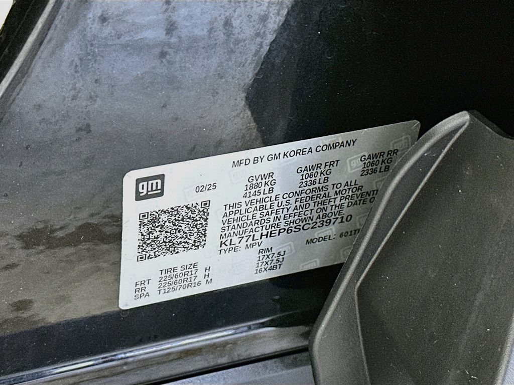 Used 2025 Chevrolet Trax LT w/ LT Convenience Package FWD image 35