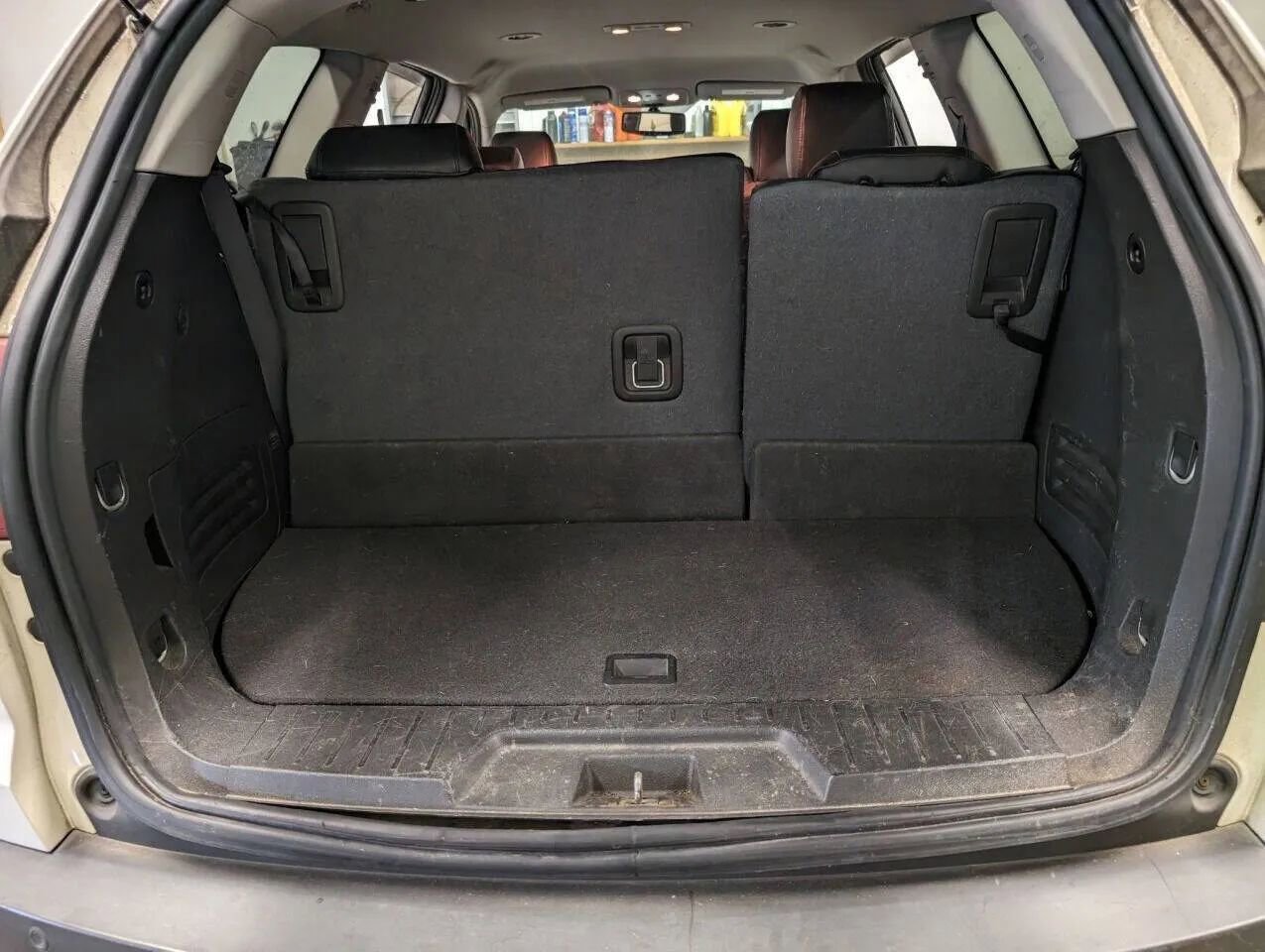 Used 2011 Chevrolet Traverse LT w/ Personal Connectivity Package image 10