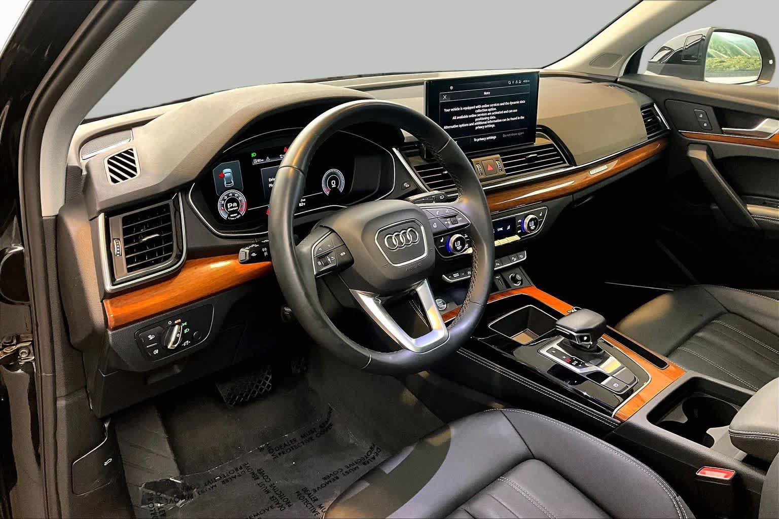Used 2023 Audi Q5 2.0T Premium Plus w/ Premium Plus Package AWD/4WD image 18