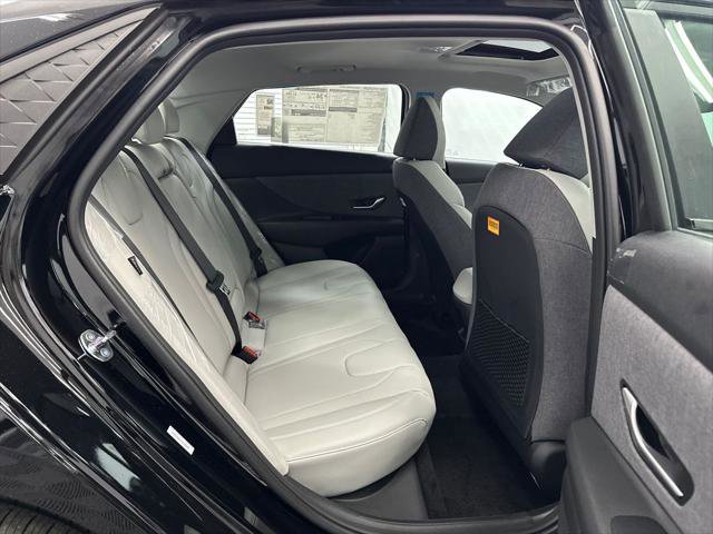 New 2026 Hyundai Elantra Limited image 16