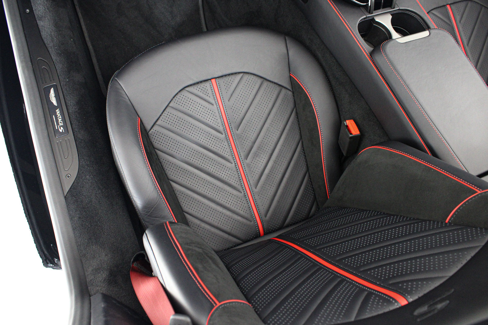 Used 2026 Aston Martin V8 Vantage S RWD image 44