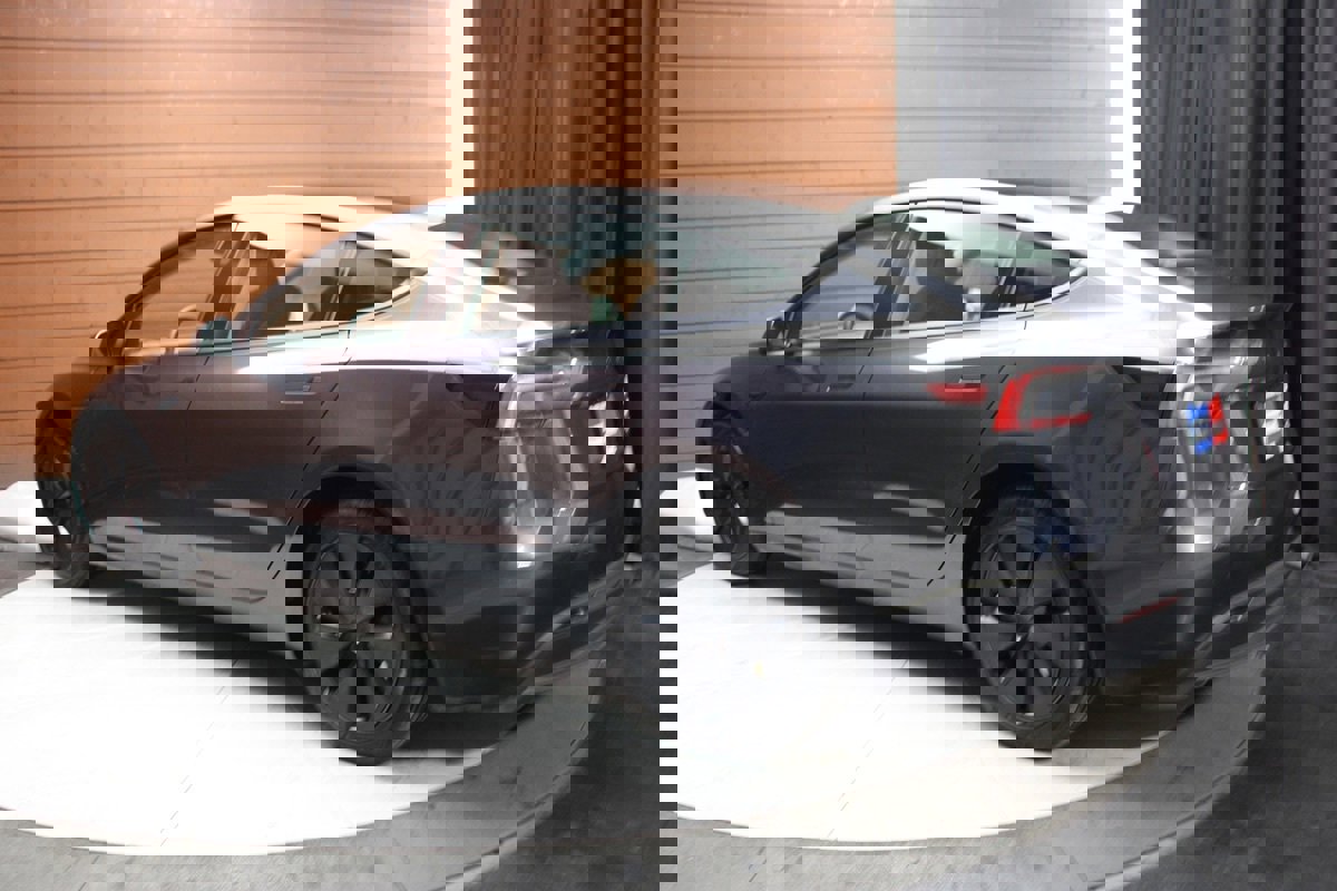 Used 2025 Tesla Model 3 Long Range image 10