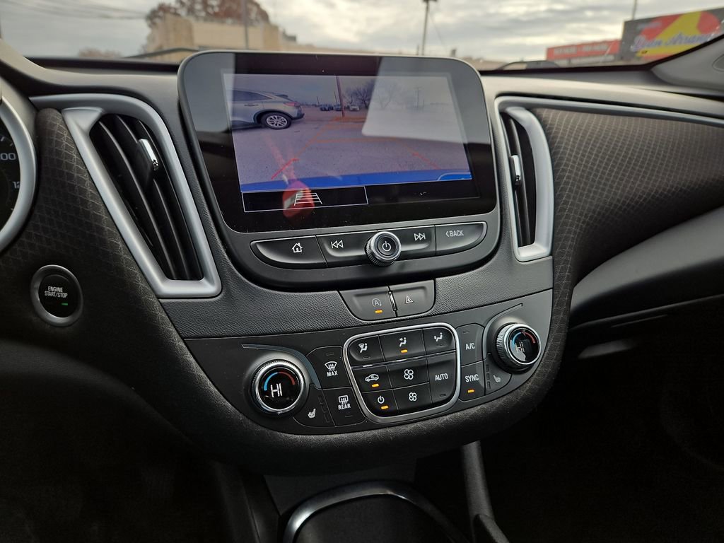 Used 2023 Chevrolet Malibu LT image 21
