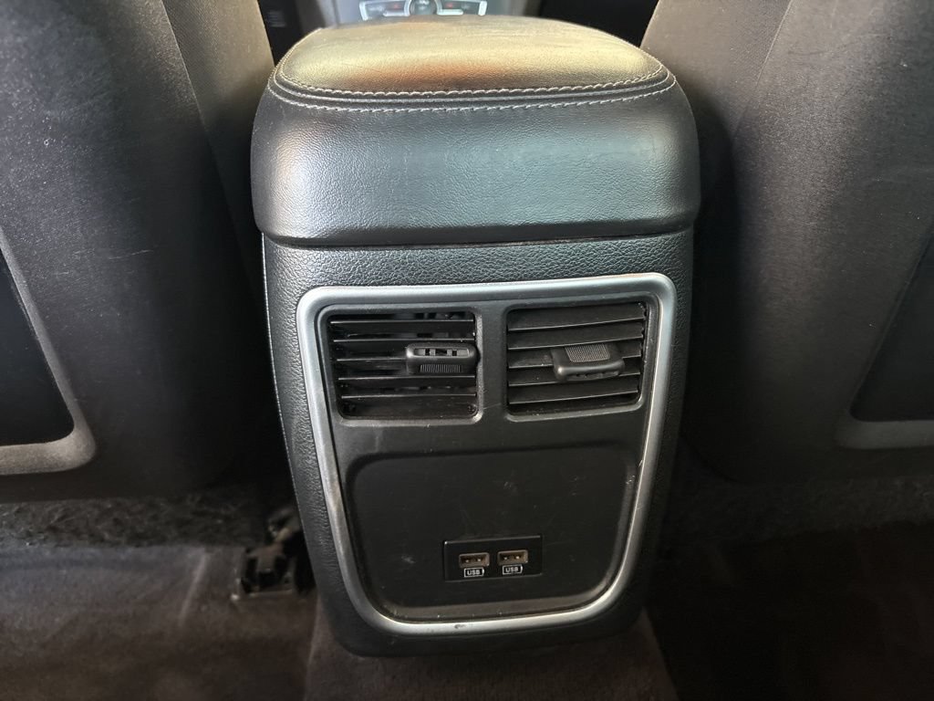 Used 2015 Dodge Charger SE w/ Popular Equipment Group RWD image 18