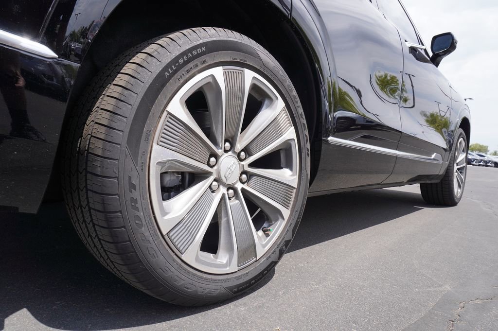 New 2026 Cadillac Vistiq Luxury AWD/4WD image 6