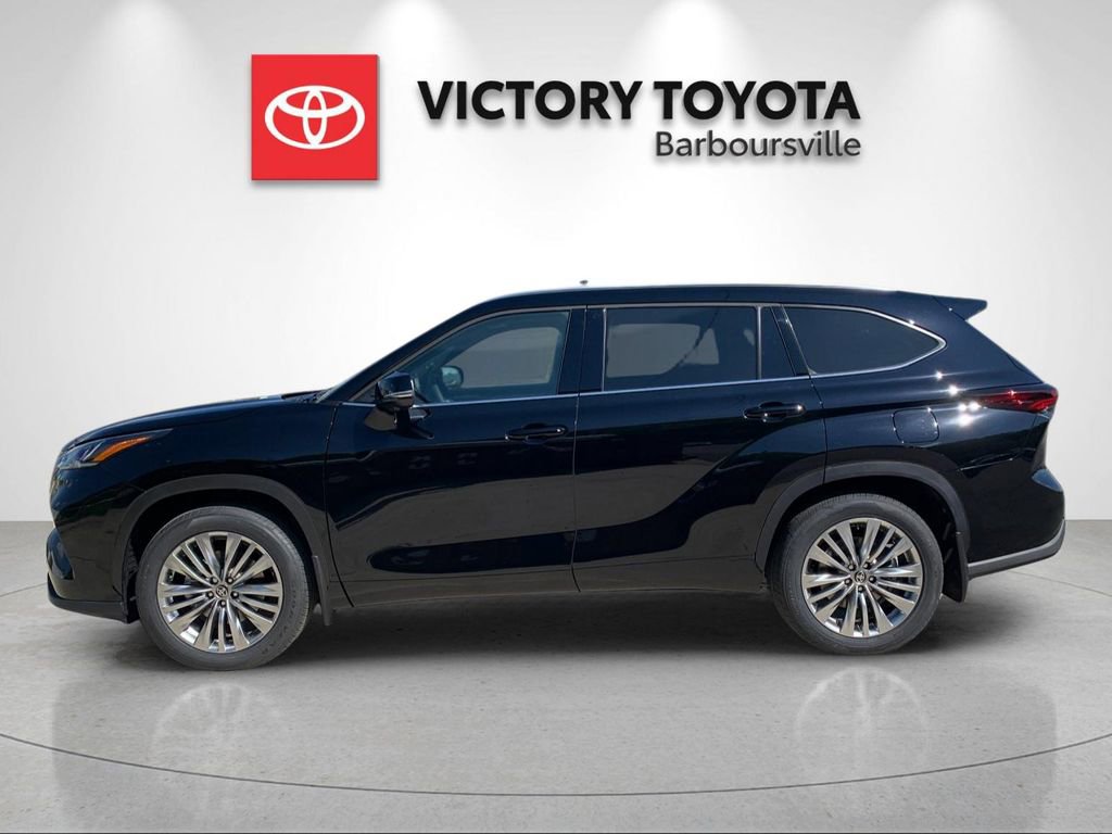 New 2026 Toyota Highlander Platinum AWD/4WD image 2