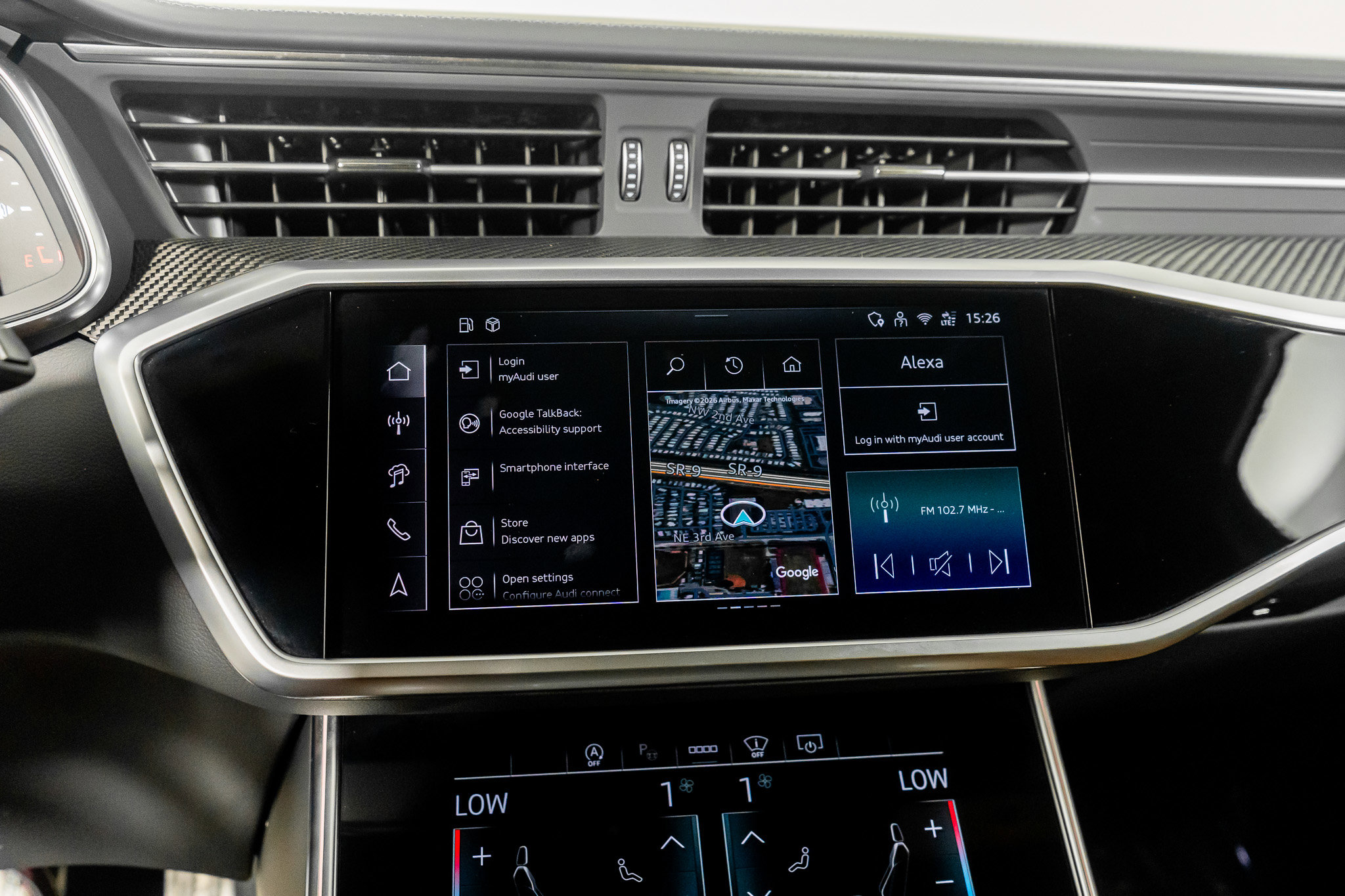 Used 2025 Audi RS 6 performance image 39