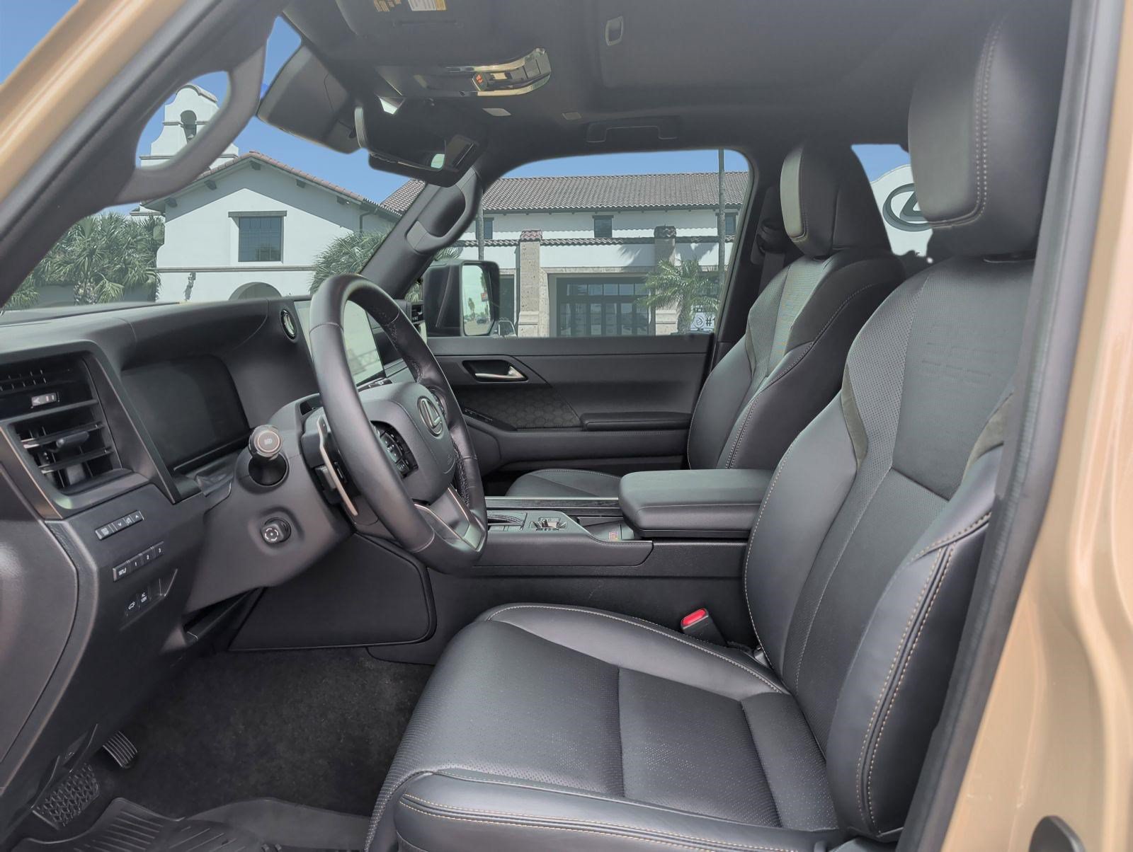 Used 2024 Lexus GX 550 AWD/4WD image 11