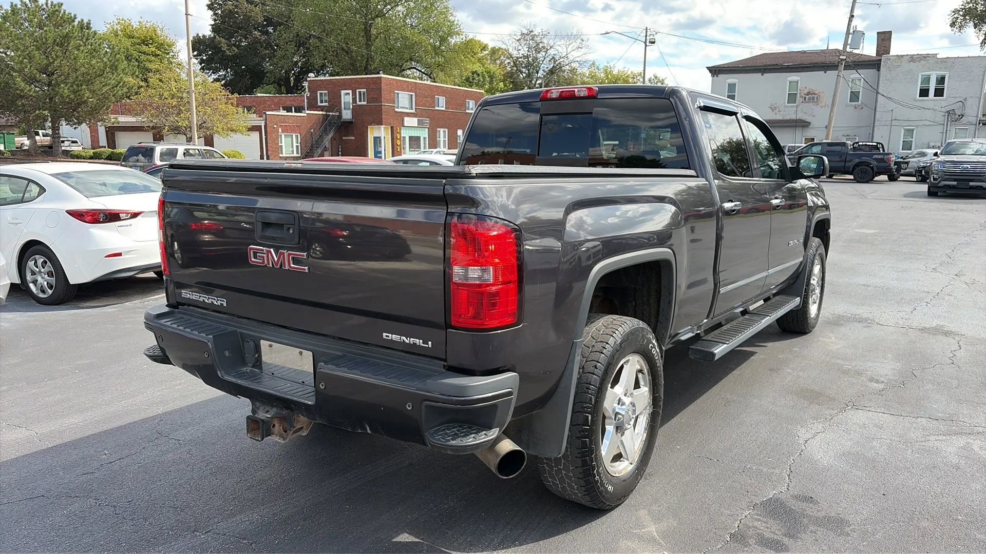 Used 2015 GMC Sierra 2500 Denali w/ Duramax Plus Package image 5