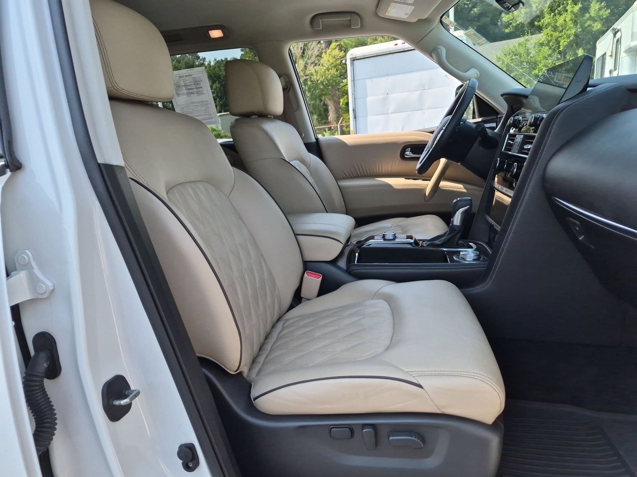 Used 2023 Nissan Armada Platinum w/ Captain's Chairs Package AWD/4WD image 37
