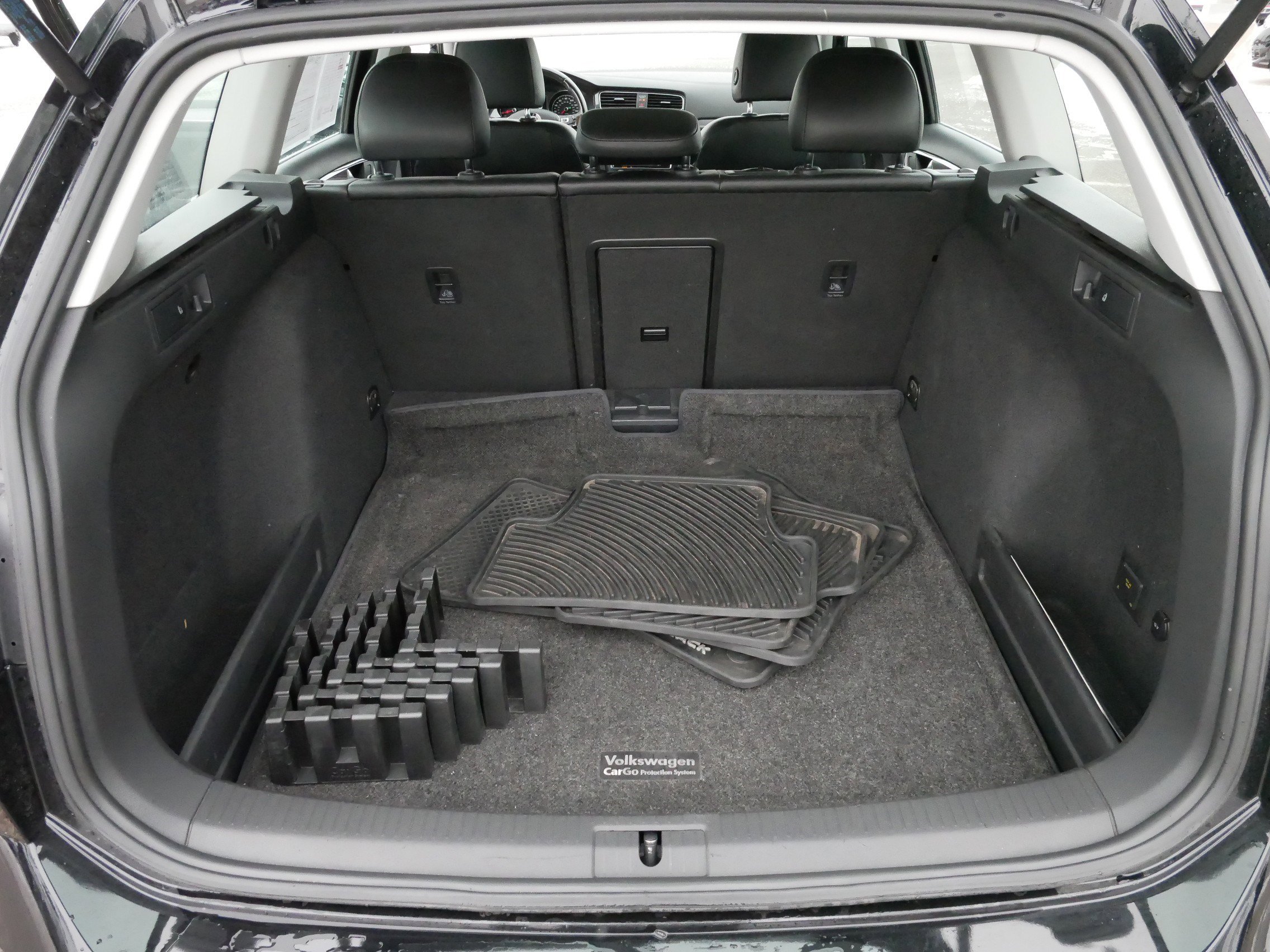 Used 2018 Volkswagen Golf Alltrack SE image 18