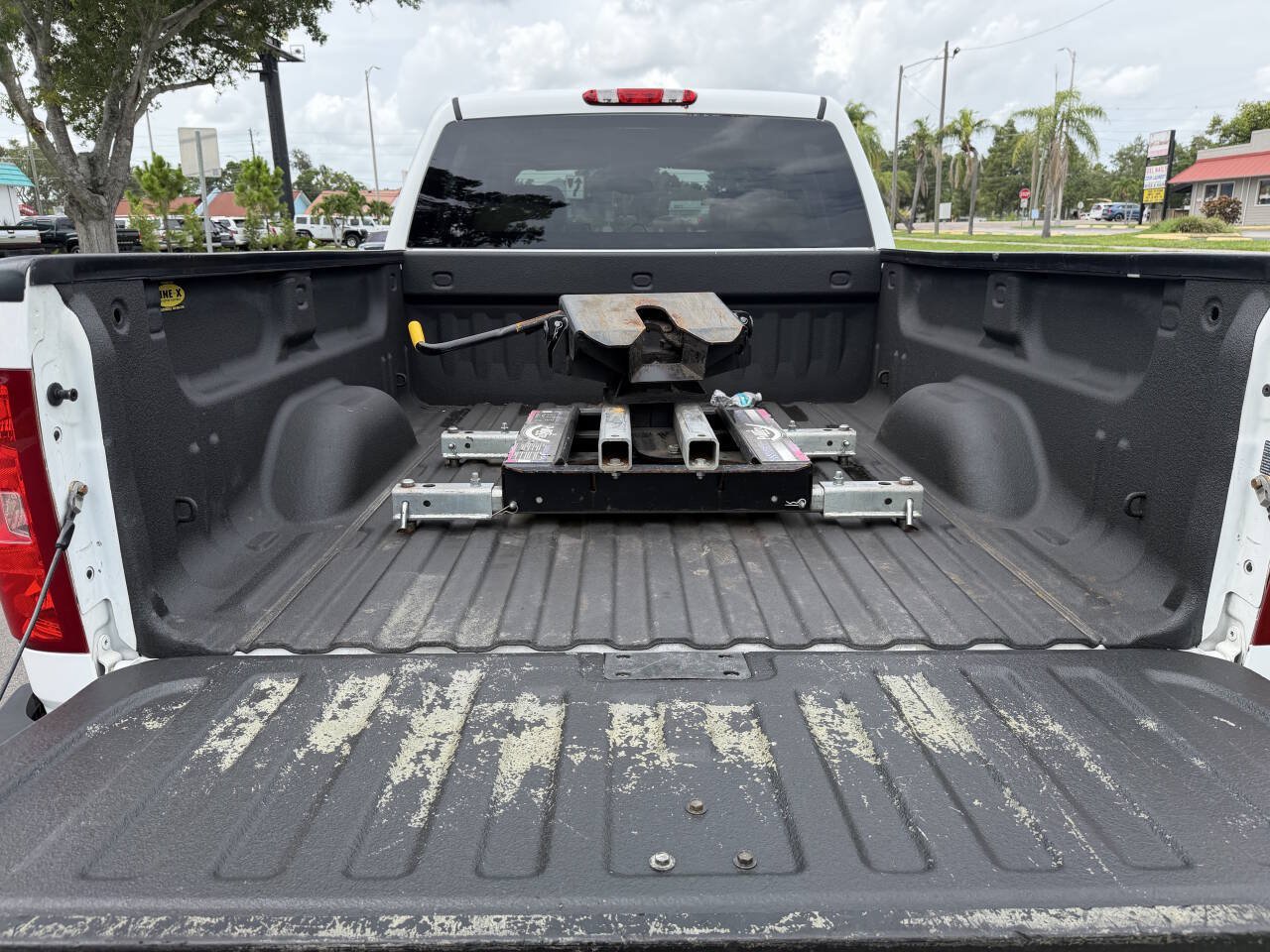 Used 2011 Chevrolet Silverado 2500 LTZ w/ LTZ Plus Package AWD/4WD image 9