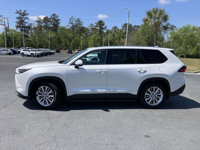 Certified 2024 Toyota Grand Highlander AWD image 2