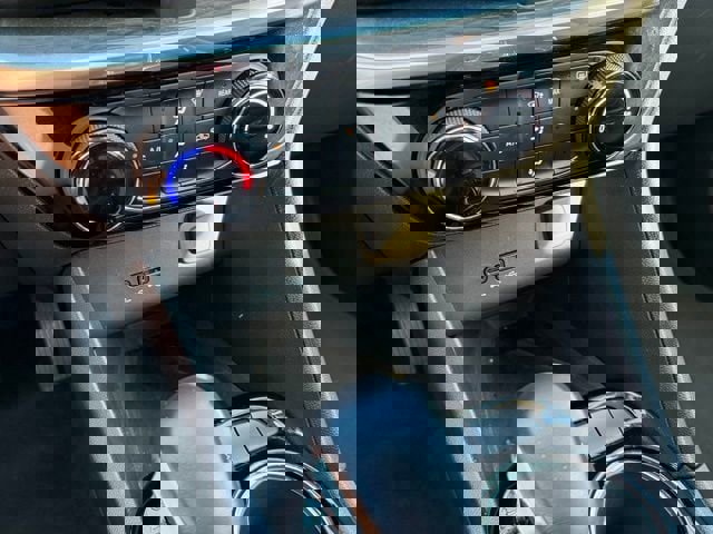 Used 2024 Buick Encore GX Sport Touring image 22