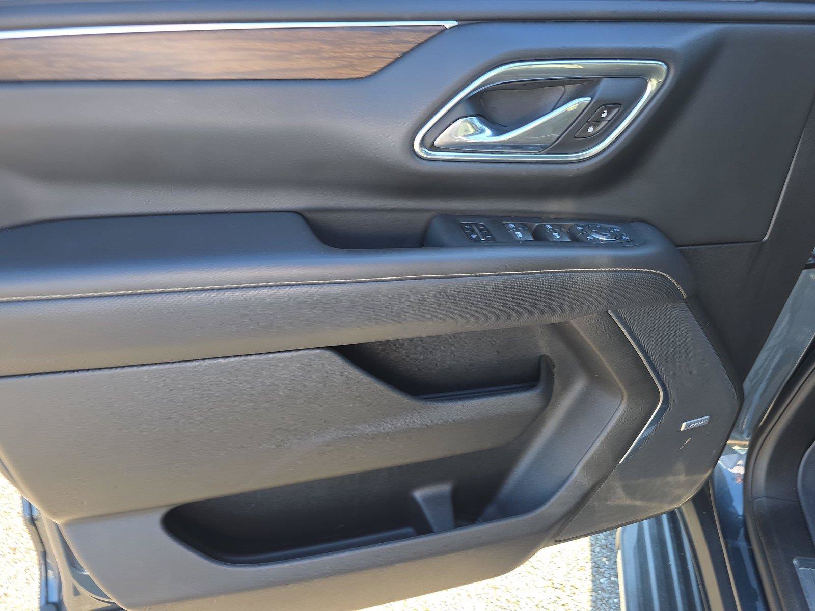 Used 2021 Chevrolet Tahoe Premier AWD/4WD image 18