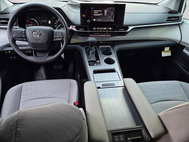 New 2026 Toyota Sienna LE FWD image 14