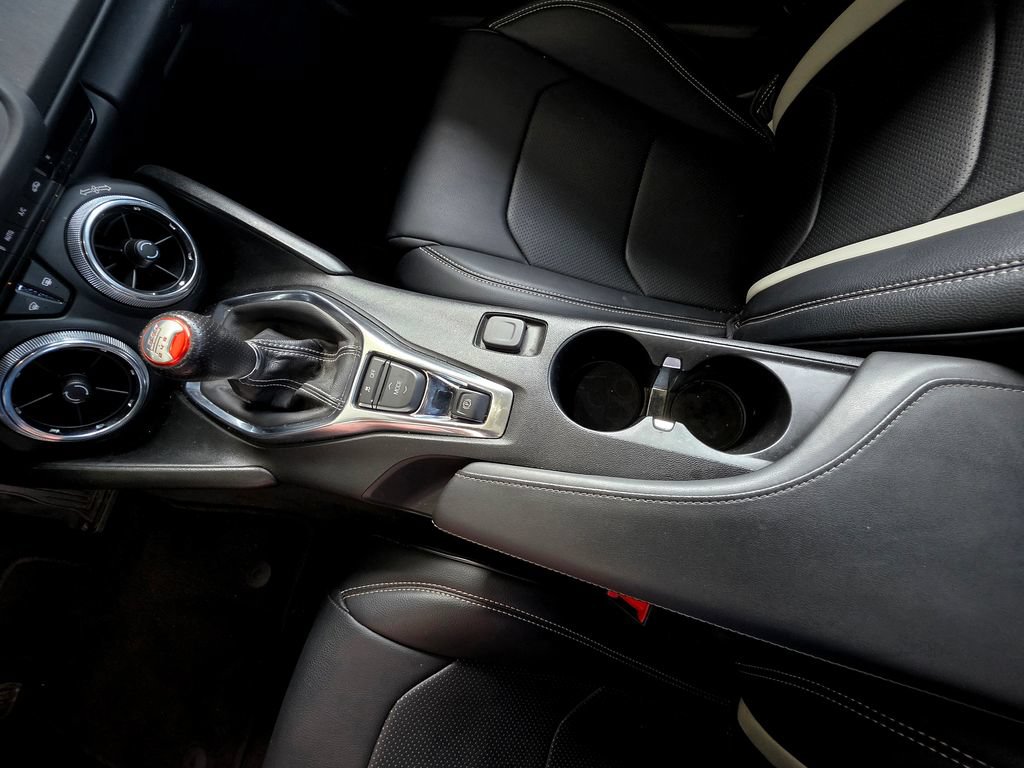 Used 2023 Chevrolet Camaro LT RWD image 28