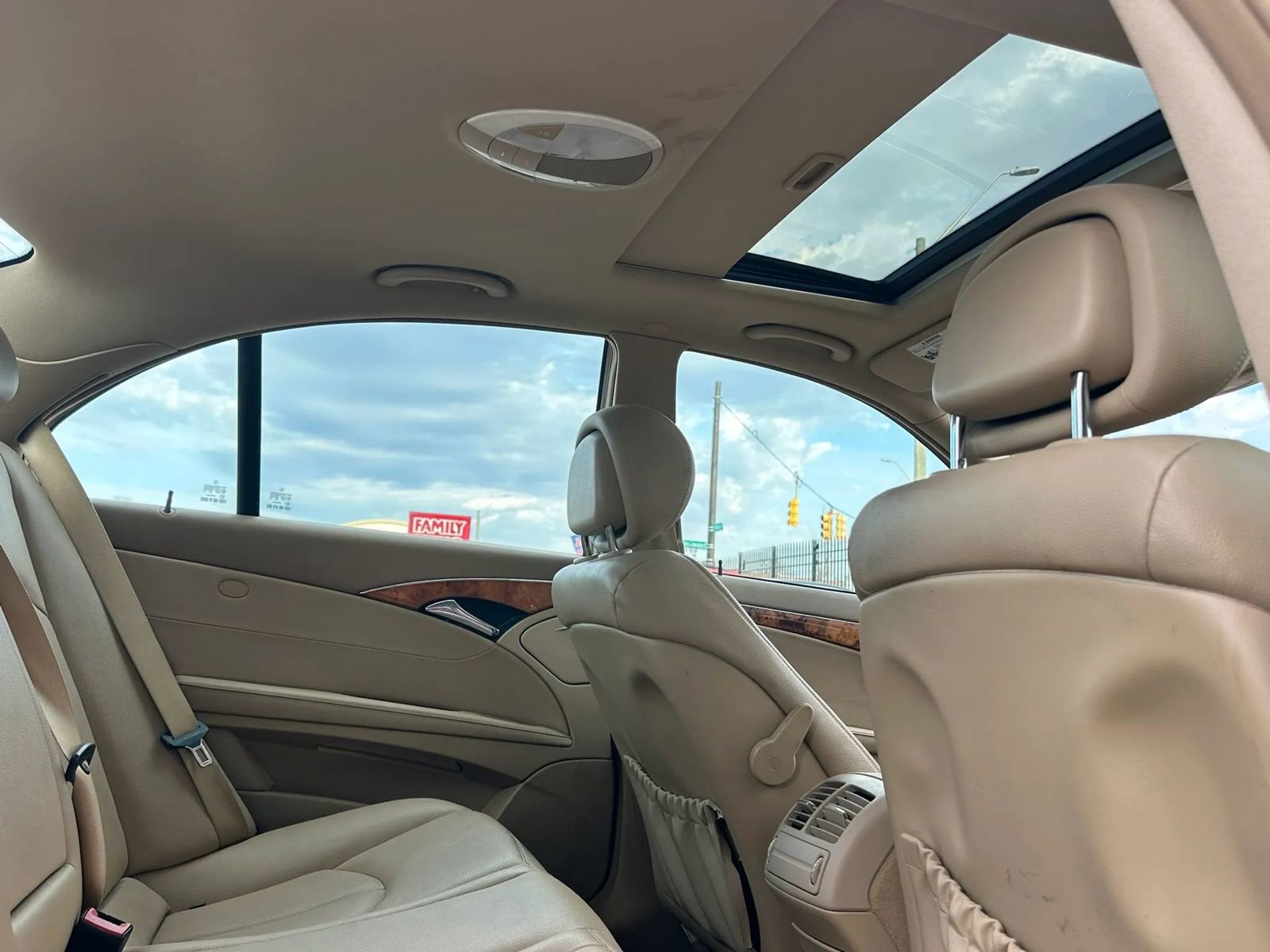 Used 2008 Mercedes-Benz E 350 4MATIC Sedan w/ Premium Pkg 1 image 11