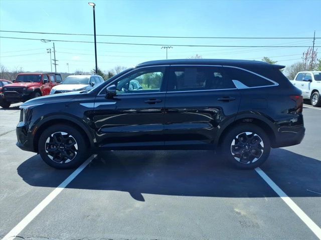Used 2024 Kia Sorento S image 4