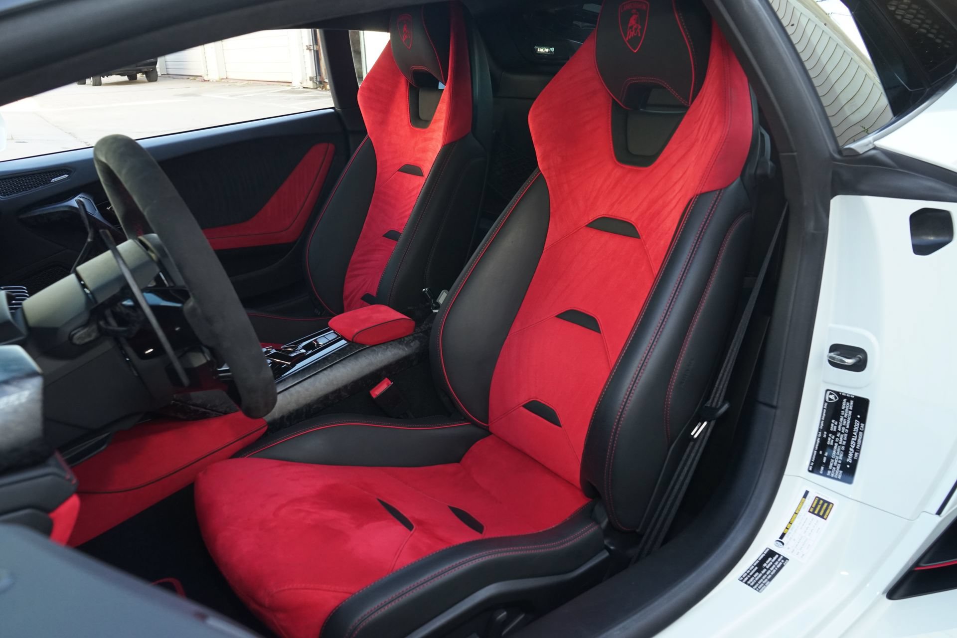 Used 2020 Lamborghini Huracan EVO AWD/4WD image 4