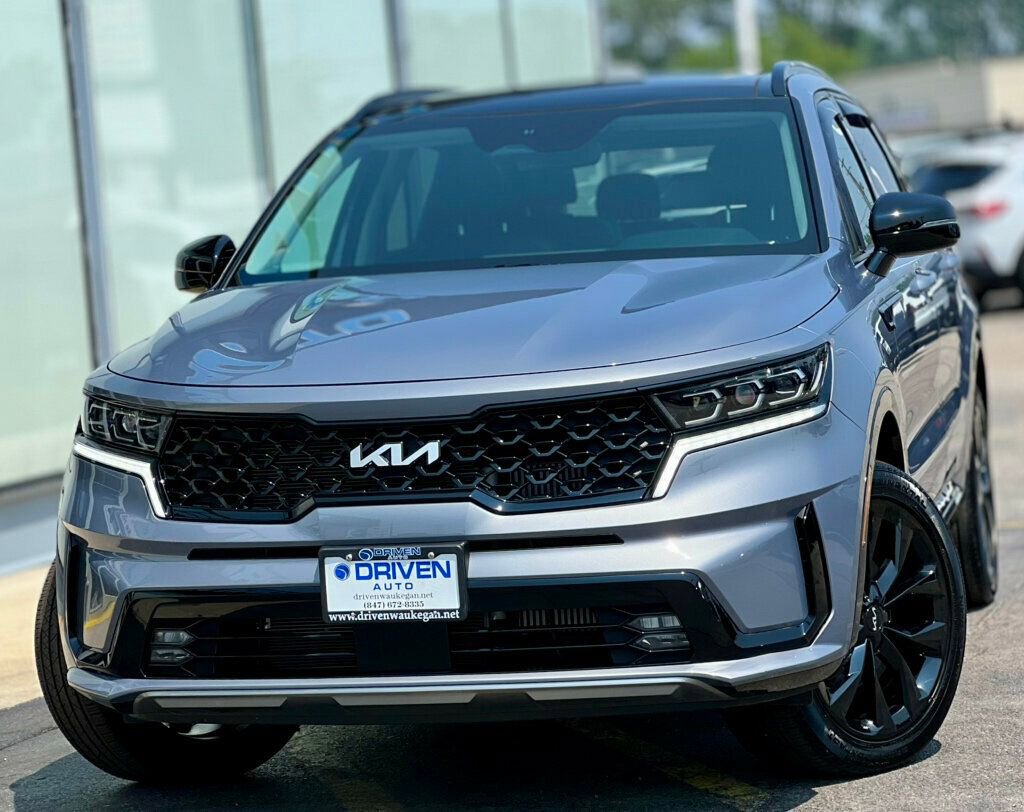 Used 2023 Kia Sorento SX image 1
