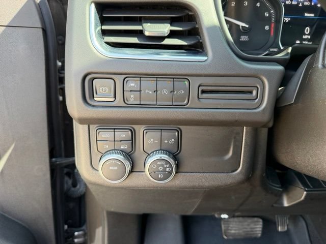 Used 2021 GMC Yukon XL SLT AWD/4WD image 32