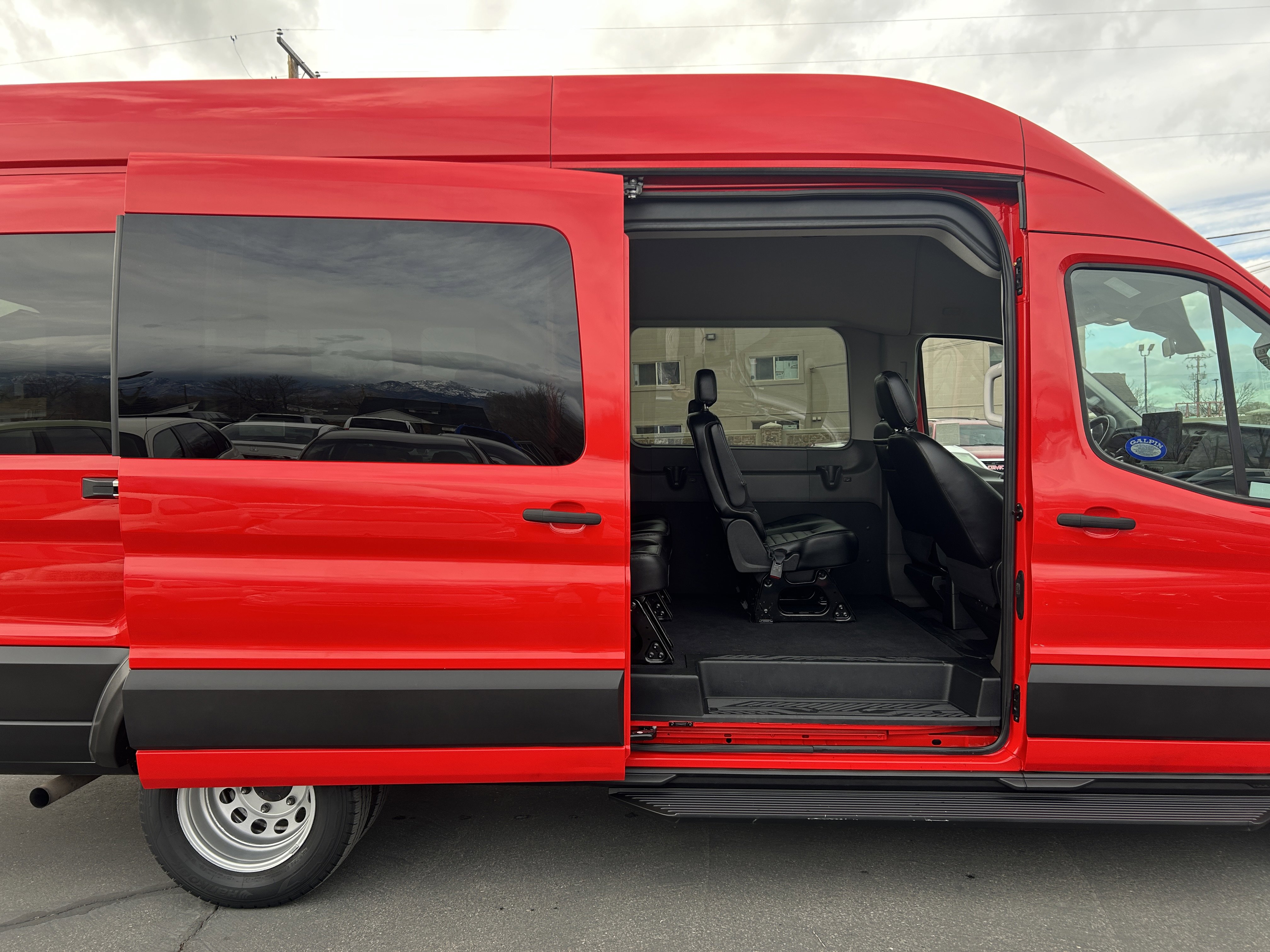 Used 2022 Ford Transit 350 XLT image 9