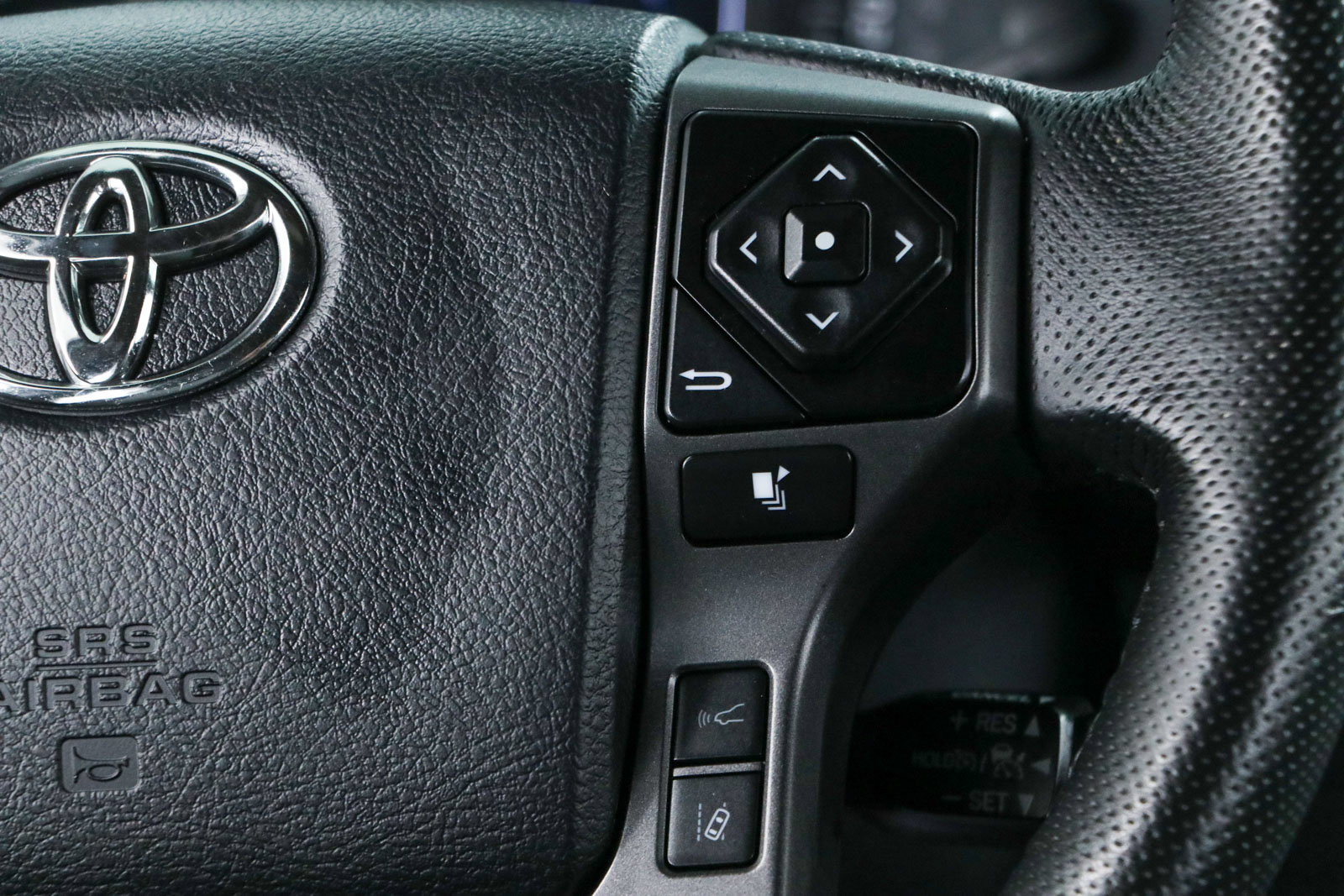 Used 2023 Toyota Tacoma TRD Sport AWD/4WD image 14