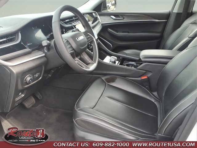 Used 2023 Jeep Grand Cherokee Limited AWD/4WD image 11