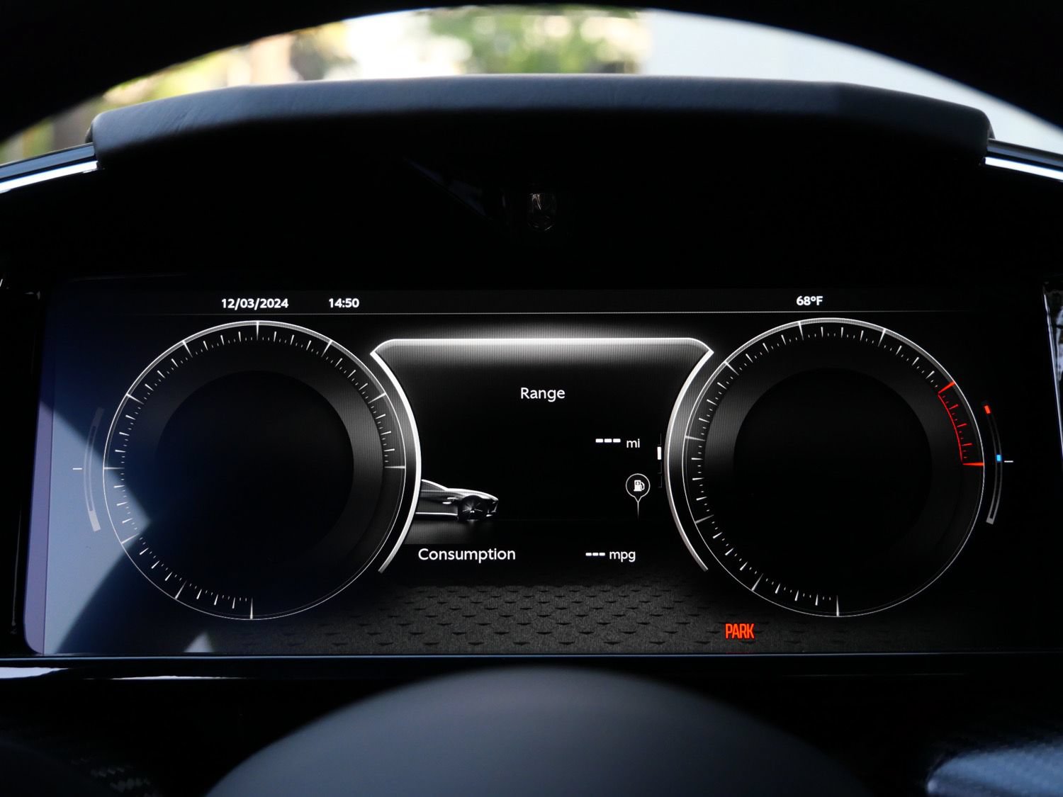 Used 2025 Aston Martin V8 Vantage Coupe RWD image 6