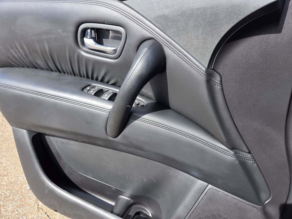 Used 2022 Nissan Armada SV w/ Cargo Package image 15