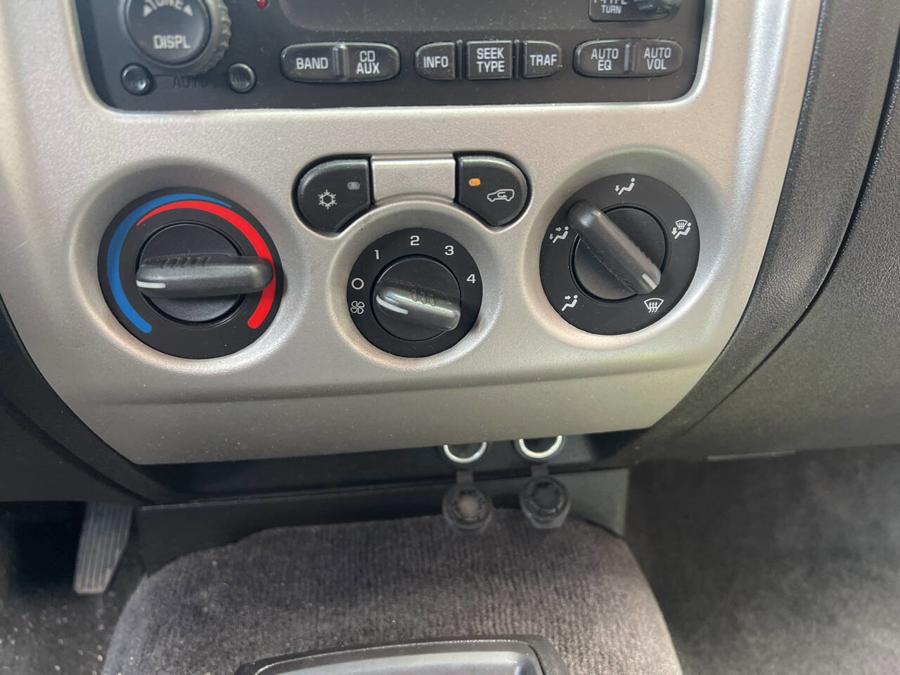 Used 2010 Chevrolet Colorado LT AWD/4WD image 16
