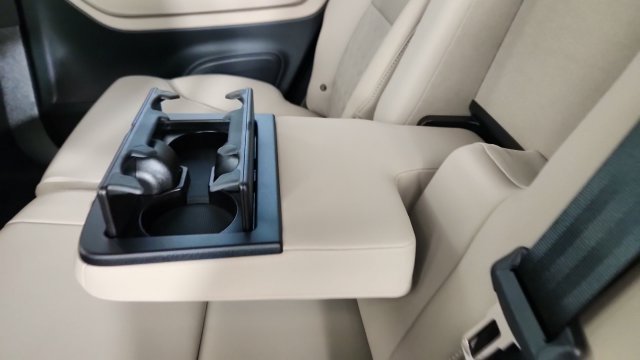 New 2026 Volvo XC90 T8 Plus w/ Protection Package Premier AWD/4WD image 30