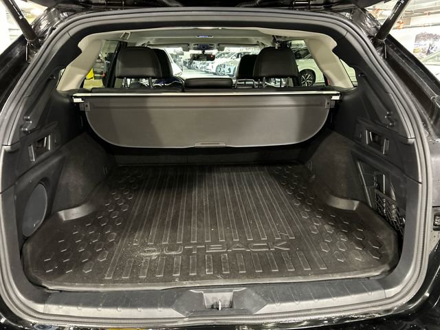 Used 2020 Subaru Outback Limited image 26