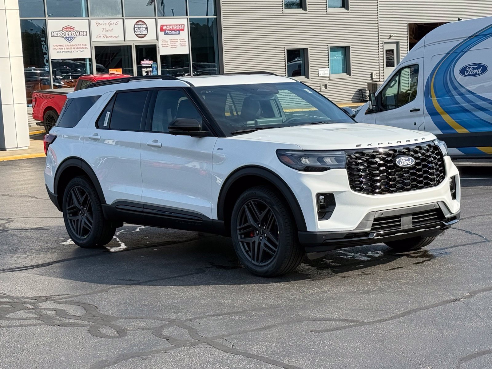 New 2027 Ford Explorer ST-Line w/ Premium Package AWD/4WD image 8