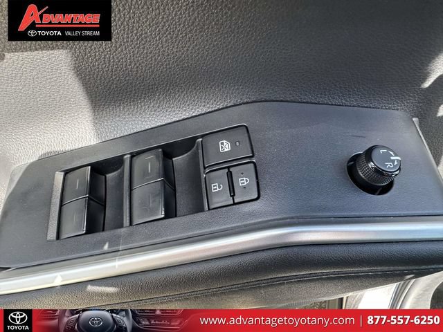 Used 2023 Toyota Highlander XSE AWD/4WD image 23