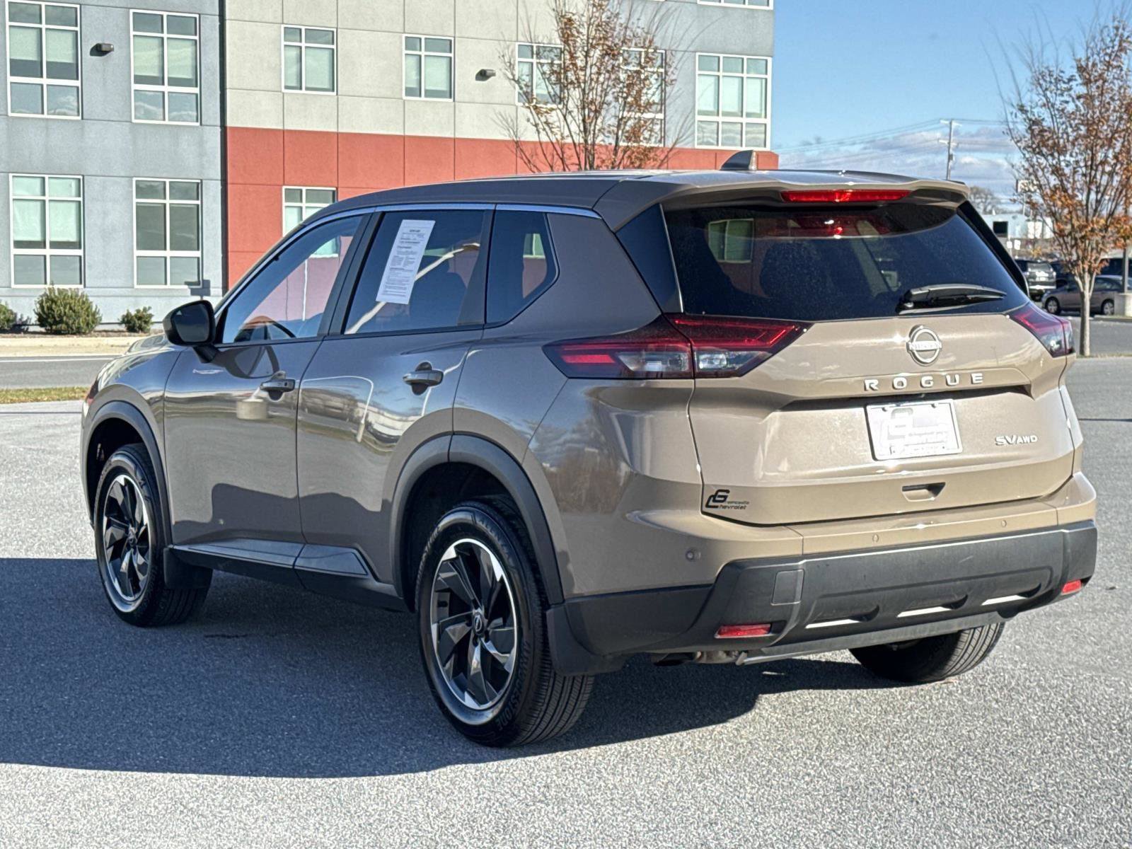 Used 2024 Nissan Rogue SV image 26