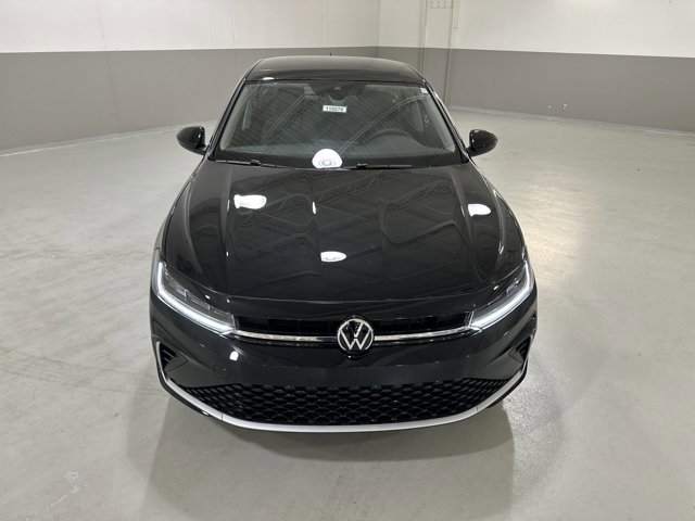 New 2026 Volkswagen Jetta SE image 3