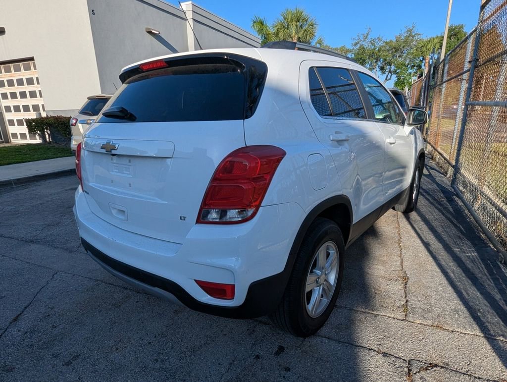 Used 2020 Chevrolet Trax LT FWD image 5